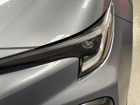 Used 2024 Toyota Corolla SE image 3