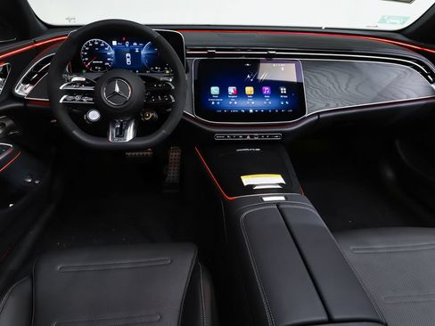 New 2026 Mercedes-Benz E 53 AMG e 4MATIC Sedan image 6