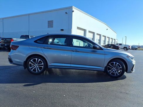 Used 2025 Volkswagen Jetta Sport image 27