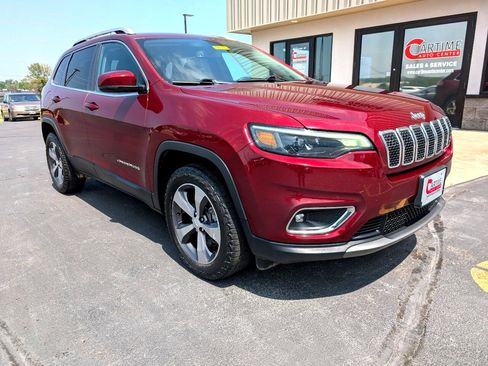 Used 2019 Jeep Cherokee Limited w/ Luxury Group image 2