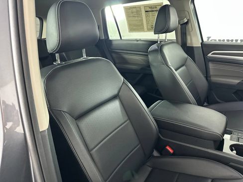 Used 2023 Volkswagen Atlas SE w/ Panoramic Sunroof Package FWD image 34
