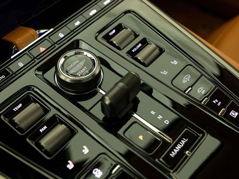 New 2026 Aston Martin DBX 707 image 35