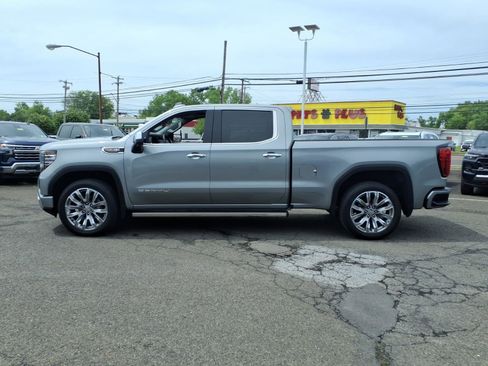 Used 2024 GMC Sierra 1500 Denali w/ Denali Reserve Package AWD/4WD image 7