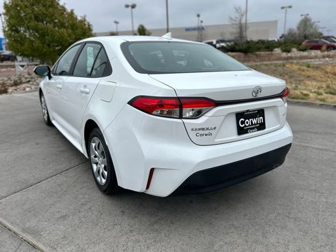 Used 2023 Toyota Corolla LE w/ Carpet Mat Package (TMS) FWD image 5