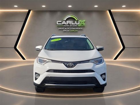 Used 2018 Toyota RAV4 XLE w/ Plus Extra Value Package FWD image 2
