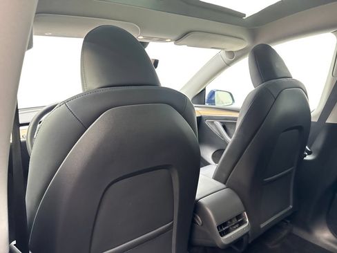 Used 2023 Tesla Model Y Long Range AWD/4WD image 35