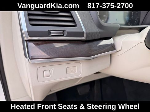 Used 2019 Volvo XC90 T5 Momentum w/ Multimedia Package image 17