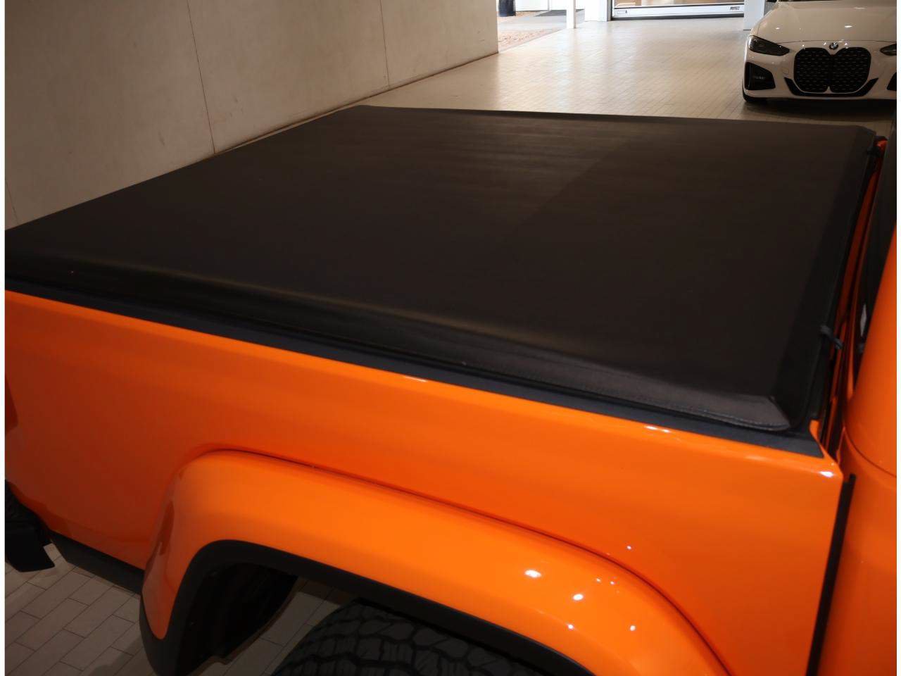Used 2025 Jeep Gladiator Mojave w/ Safety Group AWD/4WD image 6