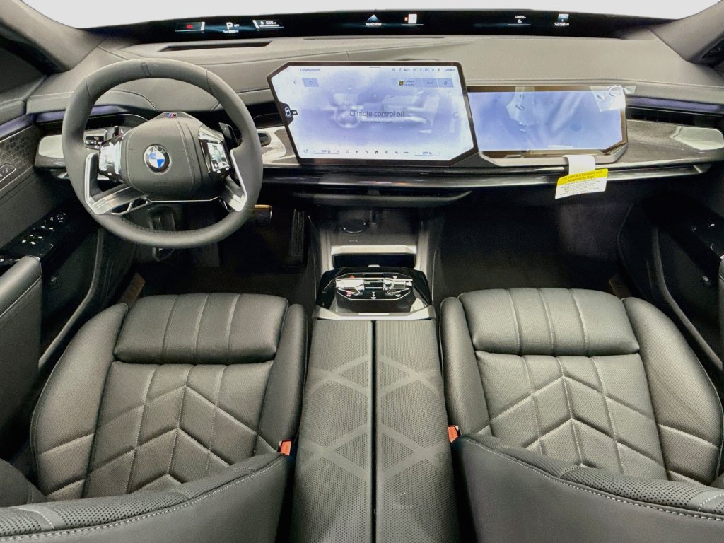 New 2027 BMW 740i w/ Premier Package RWD image 14