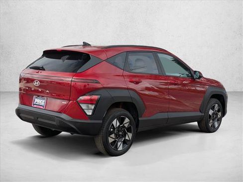 Used 2025 Hyundai Kona SEL image 5