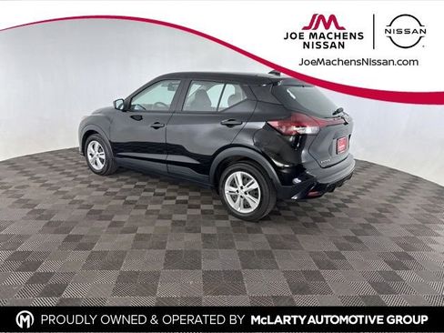 Certified 2021 Nissan Kicks S image 7