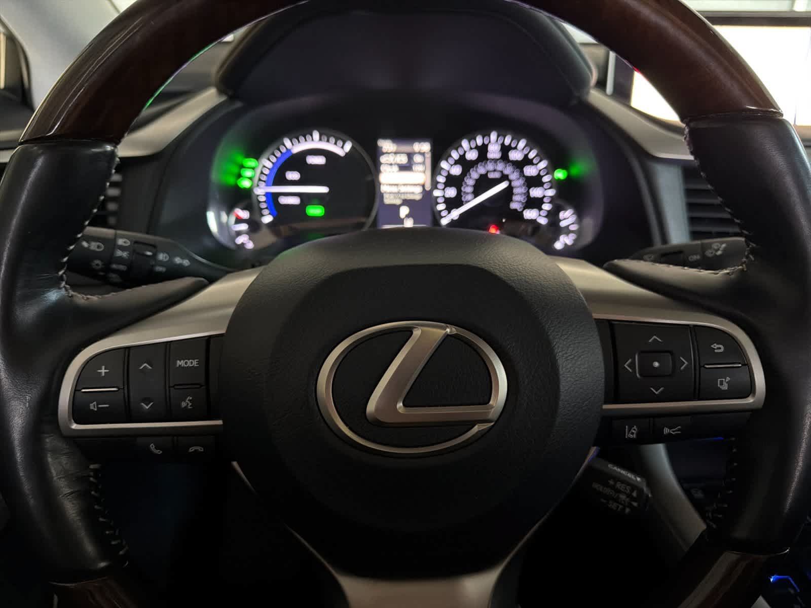 Used 2019 Lexus RX 450hL Premium w/ Premium Package AWD/4WD image 26