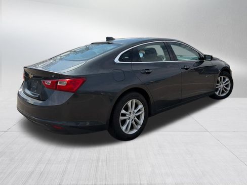 Used 2018 Chevrolet Malibu LT image 4