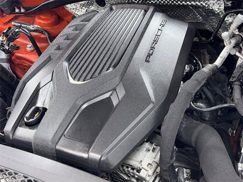 Used 2023 Porsche Macan image 58