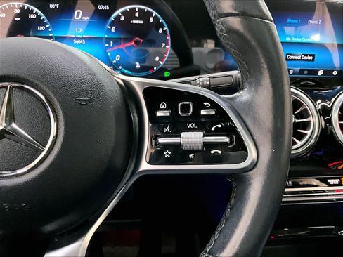 Used 2023 Mercedes-Benz GLB 250 4MATIC image 22