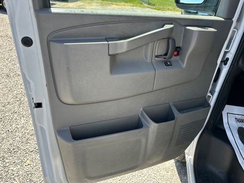 Used 2021 Chevrolet Express 2500 w/ Communications Package image 19