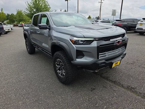 New 2026 Chevrolet Colorado ZR2 w/ Technology Package AWD/4WD image 8