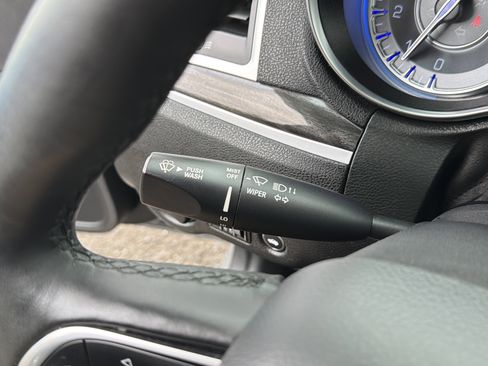 Used 2019 Chrysler 300 Touring L w/ Quick Order Package 22F image 19