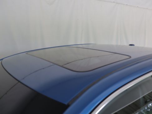 Used 2017 Toyota Camry SE w/ Moonroof Package FWD image 22