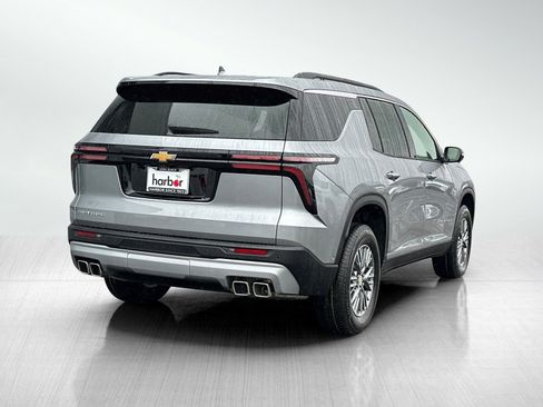 New 2025 Chevrolet Traverse LT w/ Enhanced Driving Package image 4