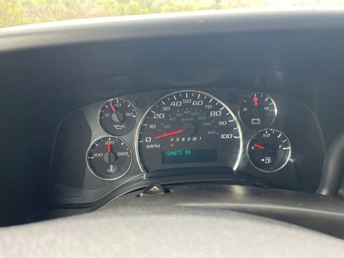 Used 2013 Chevrolet Express 3500 RWD image 6