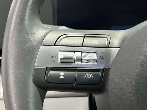 Used 2025 Hyundai Kona Limited image 24