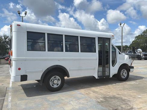 Used 2013 Chevrolet Express 3500 w/ School Bus Package RWD image 10