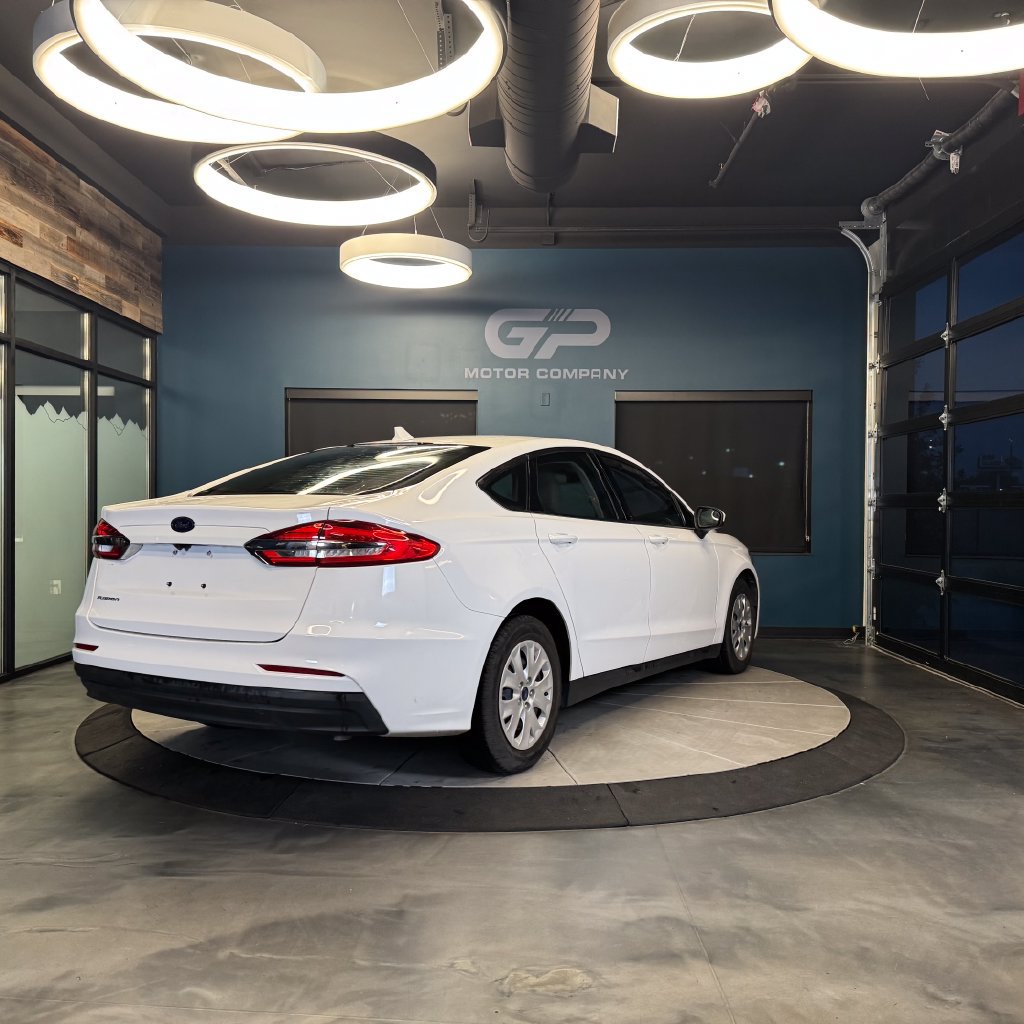Used 2020 Ford Fusion S FWD image 3