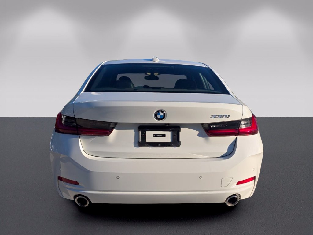 Certified 2024 BMW 330i Sedan w/ Convenience Package RWD image 5