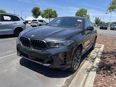 Used 2025 BMW X6 xDrive40i w/ Executive Package AWD/4WD image 6