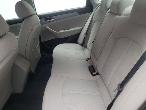 Used 2018 Hyundai Sonata SE FWD image 18