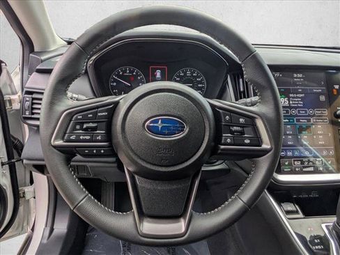 Used 2025 Subaru Outback Premium w/ Popular Package #1A AWD/4WD image 18