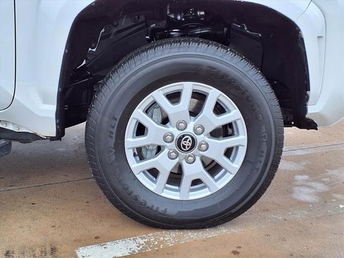 Certified 2025 Toyota Tacoma SR5 image 9