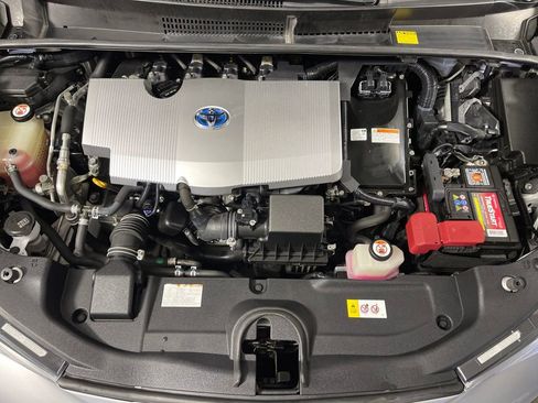Used 2017 Toyota Prius Two image 9