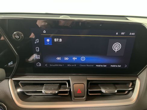 Used 2025 Chevrolet TrailBlazer LS w/ LS Convenience Package FWD image 18