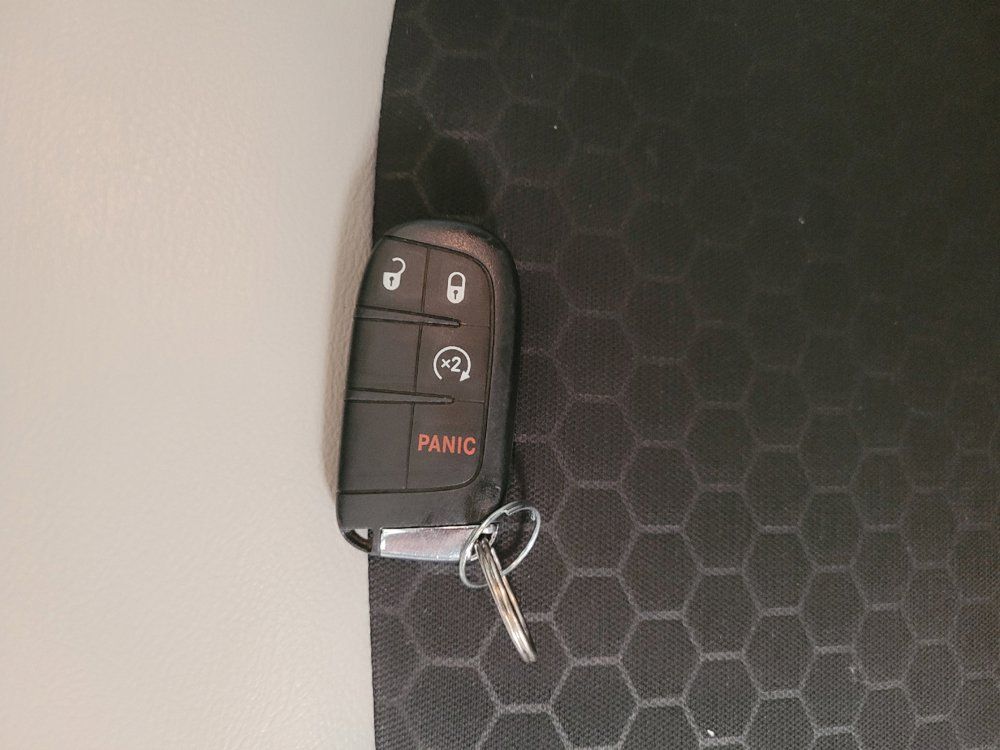 Used 2019 Jeep Compass Latitude w/ Popular Equipment Group FWD image 32