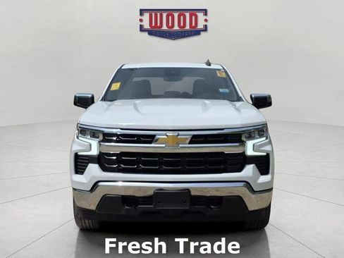 Used 2022 Chevrolet Silverado 1500 LT image 2