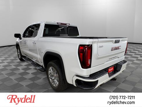 Used 2021 GMC Sierra 1500 Denali w/ Driver Alert Package II AWD/4WD image 3