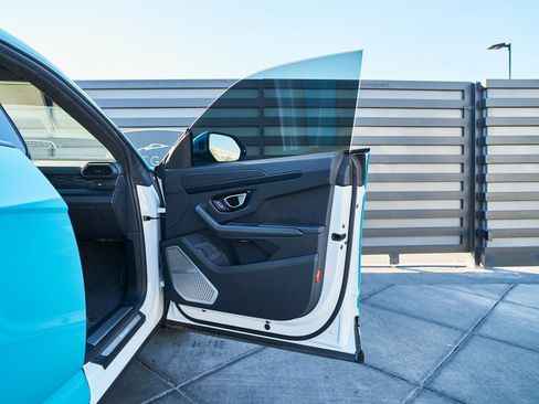 Used 2021 Lamborghini Urus image 20