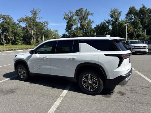 Used 2026 Chevrolet Traverse LT w/ Driver Confidence Package FWD image 5