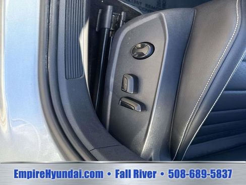 Used 2024 Volkswagen Jetta SE FWD image 20