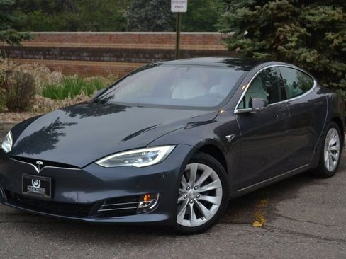 Used 2019 Tesla Model S Long Range image 1