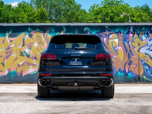 Used 2015 Porsche Cayenne S AWD/4WD image 11