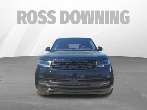 Used 2023 Land Rover Range Rover SE image 2