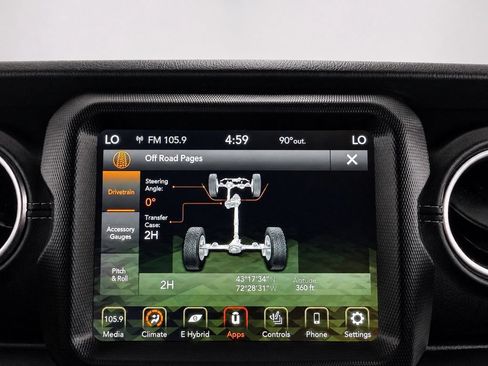 Used 2023 Jeep Wrangler Unlimited Sahara w/ Cold Weather Group AWD/4WD image 30
