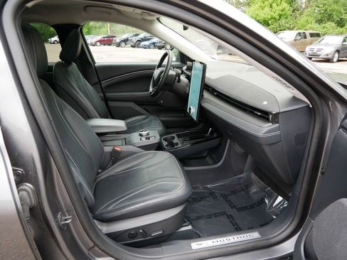 Certified 2023 Ford Mustang Mach-E Premium AWD/4WD image 8