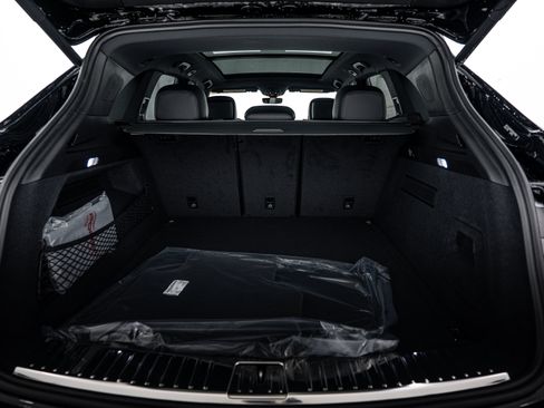 Certified 2026 Porsche Cayenne AWD/4WD image 25