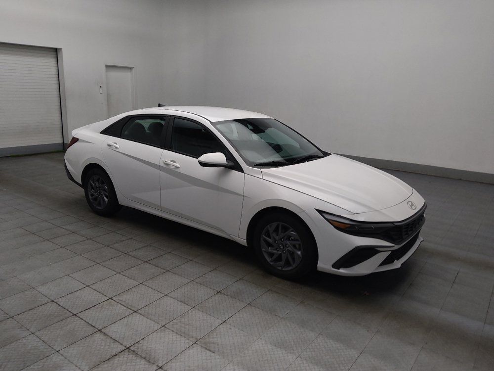 Used 2024 Hyundai Elantra SEL FWD image 11