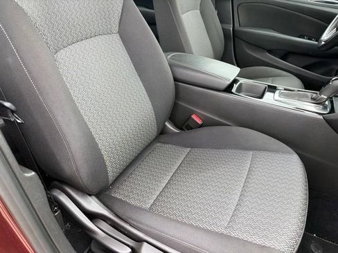 Used 2019 Buick Regal Preferred FWD image 5