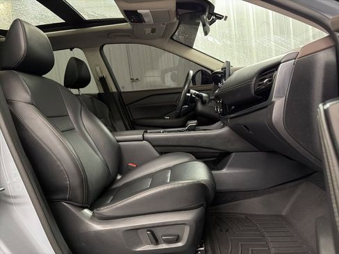 Used 2022 Nissan Rogue SL w/ SL Premium Package image 30